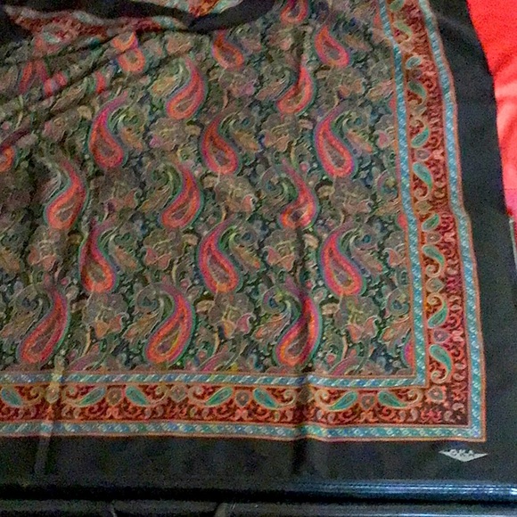 Vintage Paisley red & black scarf EUC, made in Italy - Picture 2 of 7